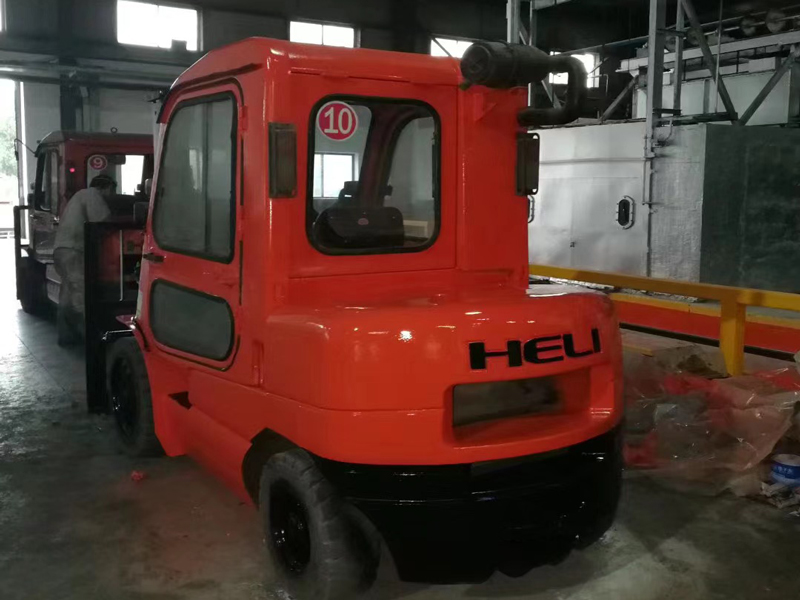 叉車(chē)噴漆